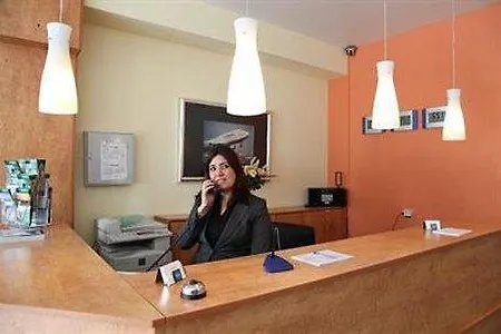 Albatros Airport Отель Мёрфэльден-Вальдорф