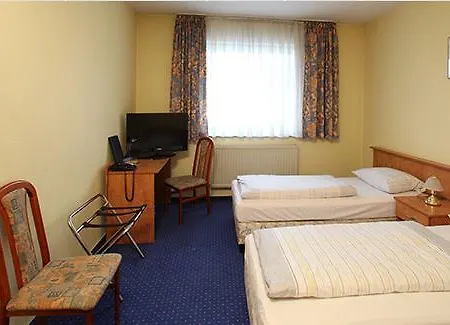 Hotel Albatros Airport 3*