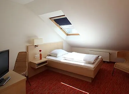 Отель Albatros Airport